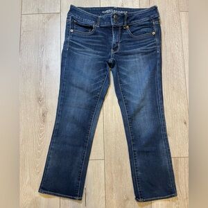 American Eagle Women's Dark Wash Super Stretch Artist Crop Jeans Size 8